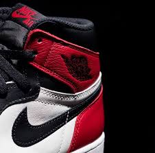 Air Jordan 1 Mid Bred Toe White Black Red Air Jordan 1 Bred Toe Air Jordans Jordans Sneakers