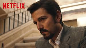 Clavel seduced the wife of a rival drug trafficker, and then used her to steal $7 million of the rival's money. Narcos Mexico Alle Infos Zu Staffel 2