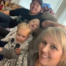 Ursula Wiley's Instagram, Twitter & Facebook