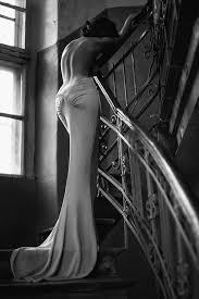 23 momen yang bikin cowok makin keren di mata cewek. Tampak Belakang Dlm Pose Melengkung Seperti Ini Cantik Juga Owhh Perempuan Itu Bener2 Menakjubkan Fashion Photo Photography Black And White