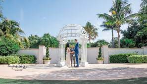 Enjoy orchids, begonias, palms, tropicals, carnivorous plants, birds, butterflies and more. Florida Botanical Gardens Elopement Sensational Ceremonies