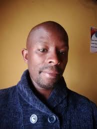 Hello good morning to you all my name is Eric blose from durban KwaMashu im  looking for a gardening job General anything im currently work in glen anil  1 day a week