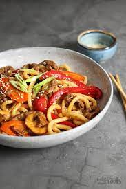 Fry the meat, add vegetables and fry. Beef Udon Noodles Stir Fry Bake To The Roots