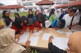 Dalam usaha meningkatkan prestasi pelajar, bantuan dan bimbingan tambahan. English Language Camp 2008 Smk Taman Rinting 2 256 Flickr