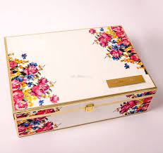 Beautiful Floral Invitation Box With Ivory Base Wedmegood Wedmegood Indianweddings Giftbox Card Box Wedding Unique Wedding Cards Wedding Invitation Cards