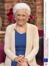 'looking back, perhaps the single biggest problem was fear. Nadia Sawalha Tribute To Lynda Bellingham