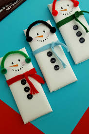 Kids love them and they are always excited when they see them. Snowman Candy Bar Wrapper Printable The Centsable Shoppin