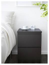 Dark Brown Bedside Table Ikea Malm Malm Kommode Dekorieren Flur In 2020 Malm Kommode Ikea Malm Kommode Ikea Malm