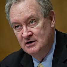 Senate lawmakers strike deal to free dozens of large banks from rigorous  post-crisis rules