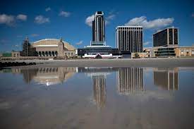 Trump plaza opened in 1984, the first of three casinos the former u.s. Foto Foto Kasino Trump Sebelum Dan Sesudah Diledakkan Lalu Dirayakan Penonton Halaman All Kompas Com