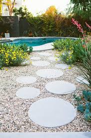 Eye Candy 15 Amazing Backyards To Get You Inspired This Summer Garden Stepping Stones Stepping Stone Walkways Backyard Landscaping