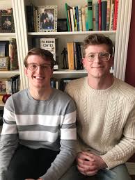 When you are all alone and bored so you just look in the mirror and be like welcome to chili's. Matt King On Twitter Merry Xmas From The Welcome To Chilis And Adam Twins From Vine