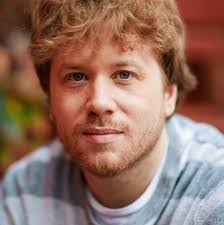 Erasmo Valentin's Instagram, Twitter & Facebook