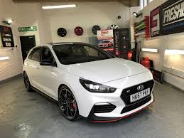 Hyundai I30n Performance Polar White Gloss Black Roof Wrap