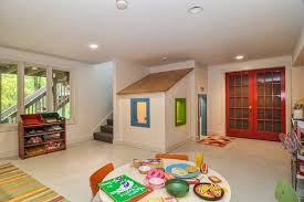 24 Idees Decoration De Salles De Jeux Pour Enfants Amenagement Salle De Jeux Salle De Jeux Enfants Et Salle De Jeux