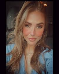 Kayla Anne's Instagram, Twitter & Facebook