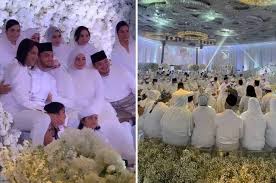 Team wom.my — october 7, 2014. Neelofa Nikah Hadir Akad Nikah Adik Penampilan Anggun Sopan Neelofa Seminggu Duit Neelofa Habis Rm100 000 Beri Kepada Pu Riz Dan Keluarga Dakwa Individu Terbabit Allivalaloca