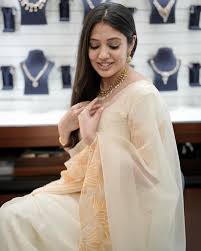 Veena Nandakumar Photos, Pictures And Images - Kerala9.com