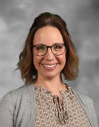 Danielle Lingo's Instagram, Twitter & Facebook