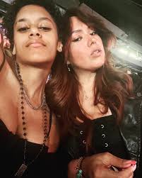 ｓｕｅ• ｅｓｑｕｉ