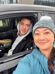 Don't know your name big guy... but you're welcome! Great road hockey stick  😉🤘🏿 Nashville Predators