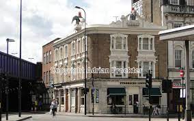 By 2025, more than 3,000 new homes should have been built, a proportion of them affordable housing. Elephant And Castle Pub Vauxhall Know Your London