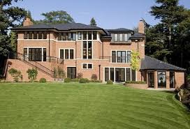 ⚠️ read our coronavirus in sport live it is believed ronaldo splashed around £7million to recover the dream home, with georgina smitten by its incredible sea view, as well as its amenities. The Most Expensive Houses Owned By Cristiano Ronaldo