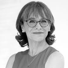 Angela Rolli's Instagram, Twitter & Facebook