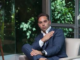 Social Impact Heroes: Why & How Kyle Stefanski of Rhonda's Kiss Decided To  Change Our World