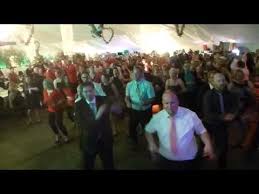 We teamed up with indie musicians from all around hong kong to do an epic band flashmob performance of 'hearts'. Flashmob Auf Der Hochzeit Lieder Ideen Tipps Fur Organisation