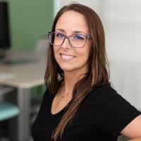 Vicki Maxwell Email & Phone Number