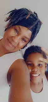 Tonia Estes's Instagram, Twitter & Facebook