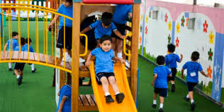 Los juegos recreativos son comúnmente utilizados en fiestas infantiles o actividades escolares, aún así, existen juegos recreativos para el disfrute de los adultos. Inicial C E G N E