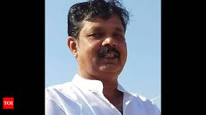 Innovative Teacher Sponsors Flight Trip for Students to Combat Declining  Attendance in Government Schools