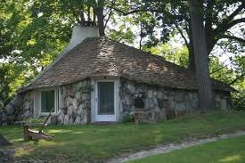 Edith and the three of us at the Elements Gallery, the start/end place for  the tour.