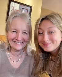 Carol Carmack's Instagram, Twitter & Facebook