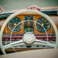 Mercedes Benz 300 Sl Roadster Dashboard