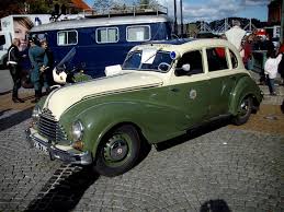 Polizei Emw 340 Der Ehem Ddr Volkspolizei Foto C Matze Panoramio Ddr Fahrzeuge Polizeiautos Polizeiwagen