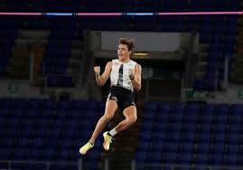 Duplantis cleared 6.18m at the first attempt in glasgow and received $30,000 (£23,000) for the achievement. Lompatan Fantastis Duplantis Olah Raga Koran Tempo Co