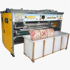 Pour se faire, il faut se munir d'une paire de gants en caoutchouc, d'un seau d'eau chaude mélangée à 50% de vinaigre distillé et finalement d'une éponge. Machines A Laver Les Tapis Entierement Automatiques Safran Makina