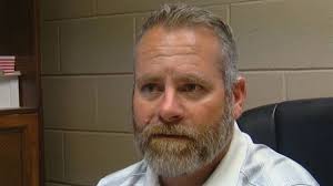 Mannford detective found guilty of murdering his police chief in Pensacola  Beach hotel🦃 Explore o audacioso mundo do lobo 888, incluindo horários