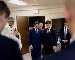 Former presidential candidate pete buttigieg is married to chasten buttigieg. Pete Buttigieg Might Be President Someday He S Already Got The First Man The New York Times
