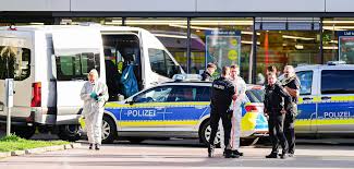 Ratzeburg: Messerangriff in einem Supermarkt in Schleswig-Holstein – eine Frau stirbt — WELT