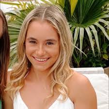 Becky Lemoine's Instagram, Twitter & Facebook