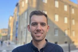 Timothy Dawes's Instagram, Twitter & Facebook