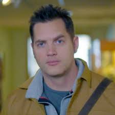 Laura Luttrell (@lauralutt)