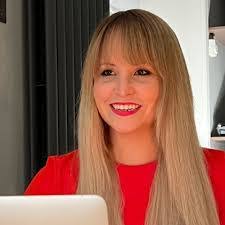 Anna Filby's Instagram, Twitter & Facebook