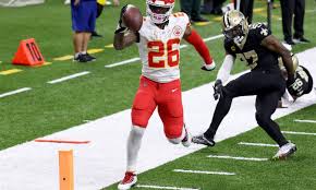 Bell is a locker room cancer.. Le Veon Bell Makes Big Statement About 2021 Season