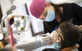 Gura UscatÄƒ O AfecÈ›iune Care IÈ›i AfecteazÄƒ SÄƒnÄƒtatea DentarÄƒ Cauzele Si Tratamentul Xerostomiei Dr Leahu Dental Clinics