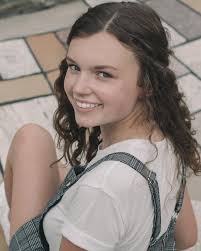 Congrats Chloe💙💛🎓 tags •#portraitphotography #portraitmf #portrait  #canon #canoncamera #graduation #gradpic #graduationpicture  #graduationphotographer #seniorpictures #seniorportraits #seniorpics  #senior #model #beauty #camera #portrait_mf #mnphoto ...